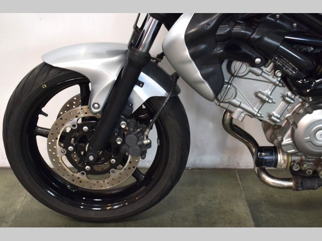 suzuki - sfv-650-gladius