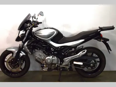 SUZUKI SFV 650 GLADIUS – foto 4