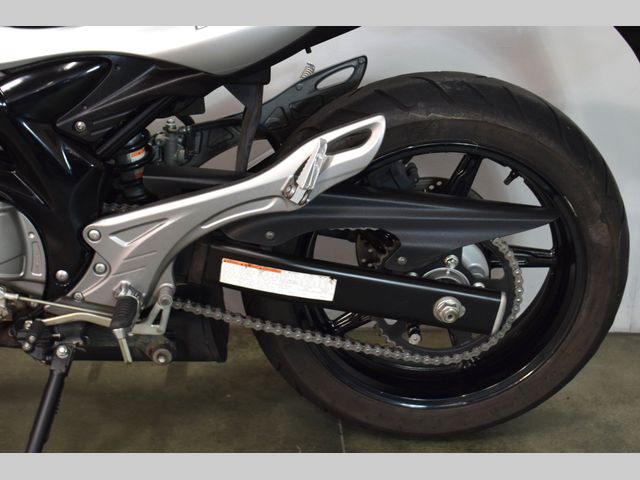 suzuki - sfv-650-gladius