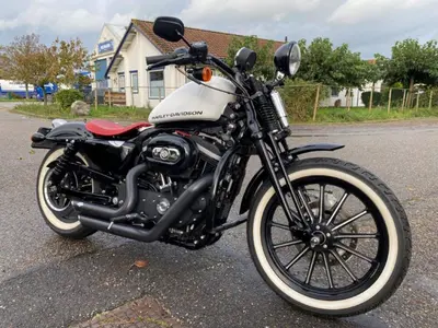 HARLEY-DAVIDSON SPORTSTER IRON XL 883 N – foto 4