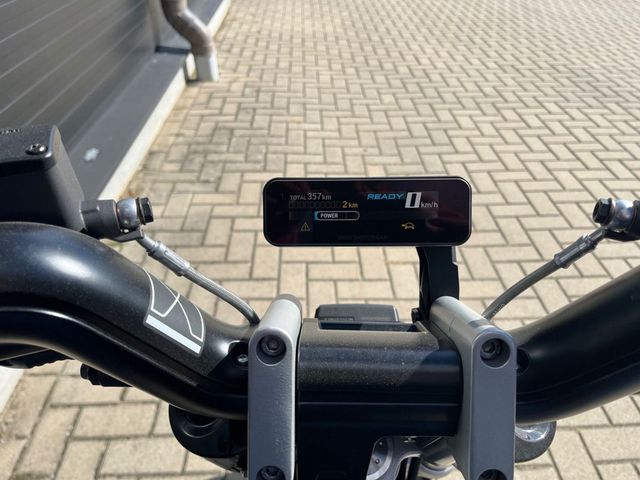 bmw - ce-02