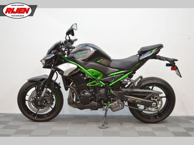 kawasaki - z900