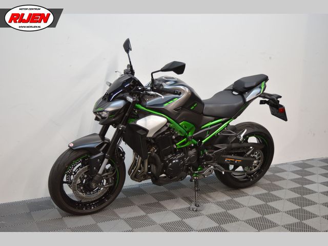 kawasaki - z900