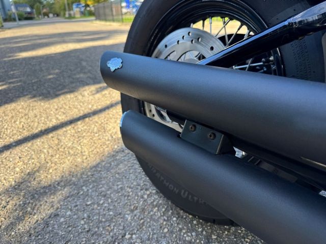 harley-davidson - softail-street-bob