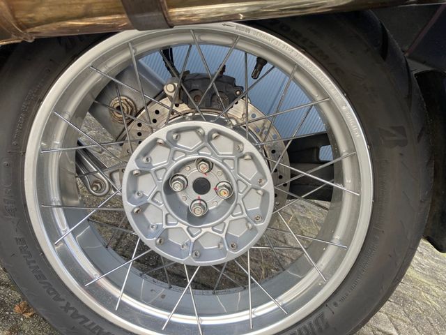 bmw - r-1100-gs