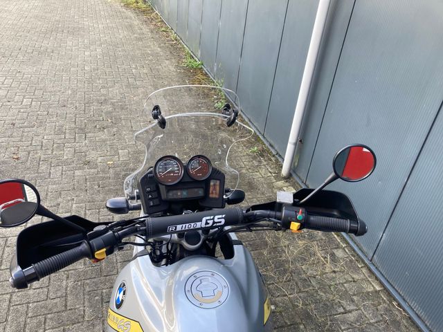 bmw - r-1100-gs