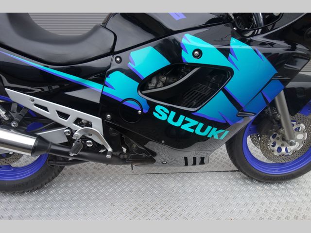suzuki - gsx--600-f-katana