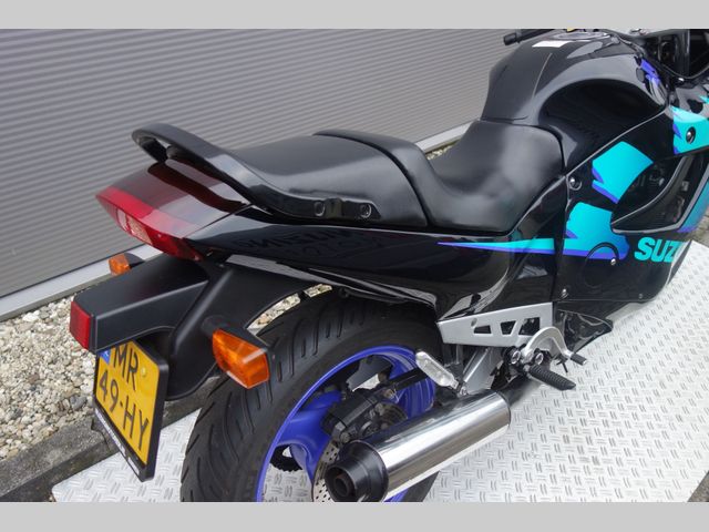 suzuki - gsx--600-f-katana