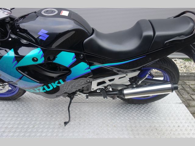 suzuki - gsx--600-f-katana