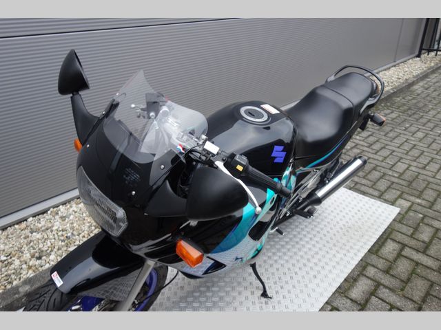 suzuki - gsx--600-f-katana