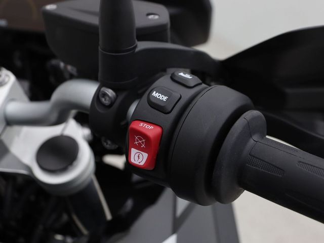 bmw - f-800-gs-triple-black-abs