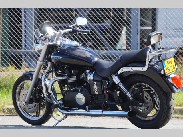 triumph - speedmaster