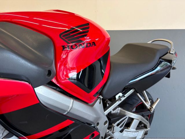honda - cbr-600-f