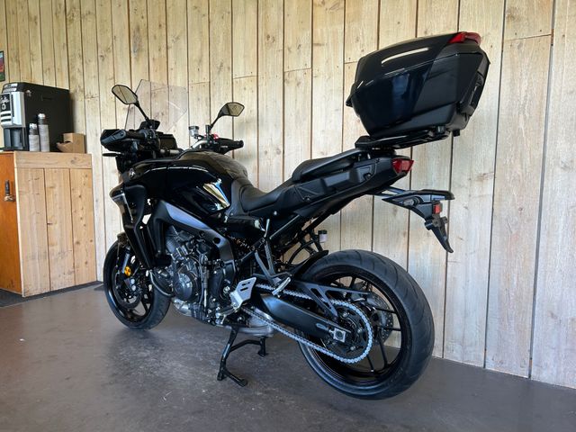 yamaha - tracer-9