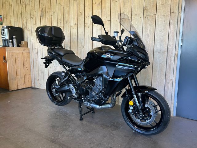 yamaha - tracer-9