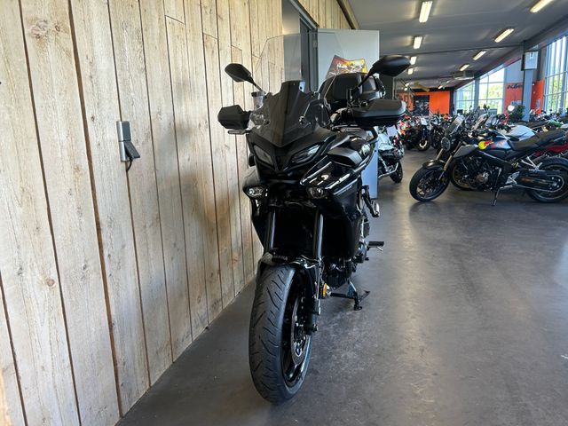 yamaha - tracer-9