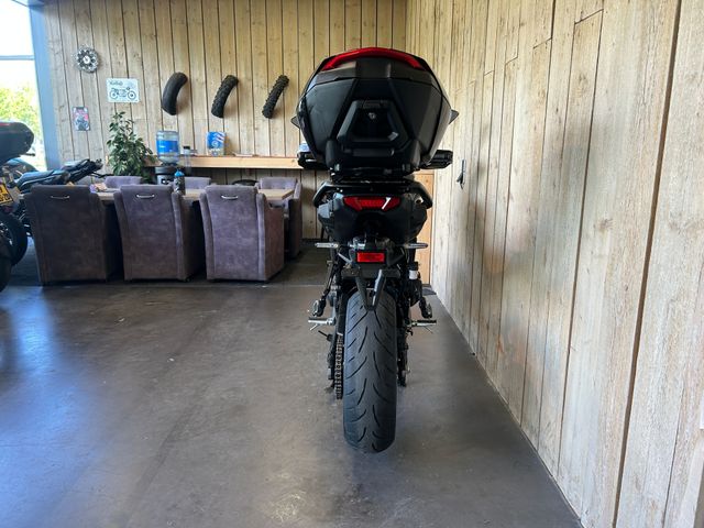 yamaha - tracer-9