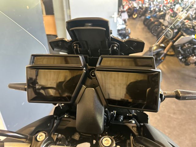 yamaha - tracer-9