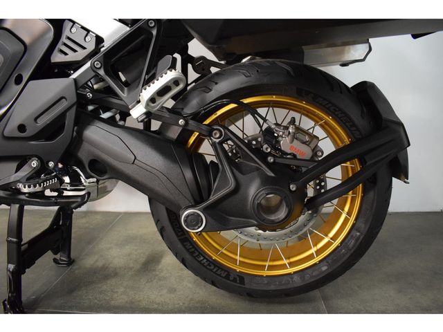 bmw - r-1300-gs-adventure