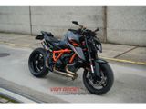 KTM 1390 SUPER DUKE R