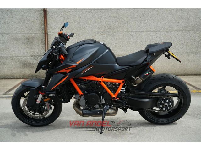 ktm - 1390-super-duke-r
