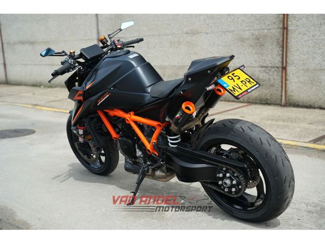 ktm - 1390-super-duke-r