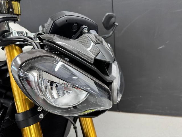 triumph - street-triple-moto2-edition