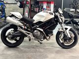 DUCATI MONSTER 696