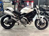 DUCATI MONSTER 696