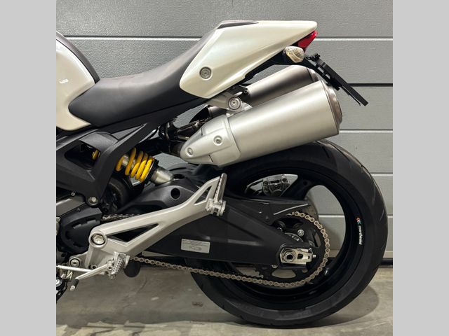 ducati - monster-696