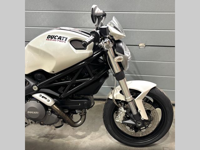 ducati - monster-696