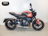 TRIUMPH TRIDENT 660
