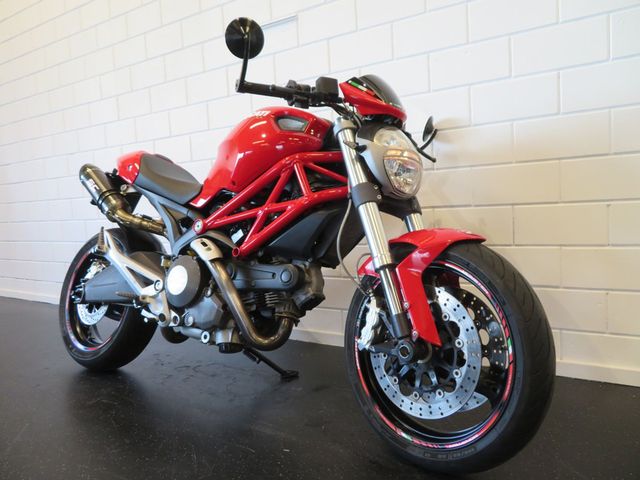 ducati - monster-696