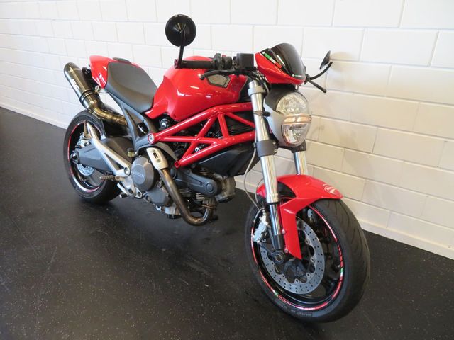 ducati - monster-696