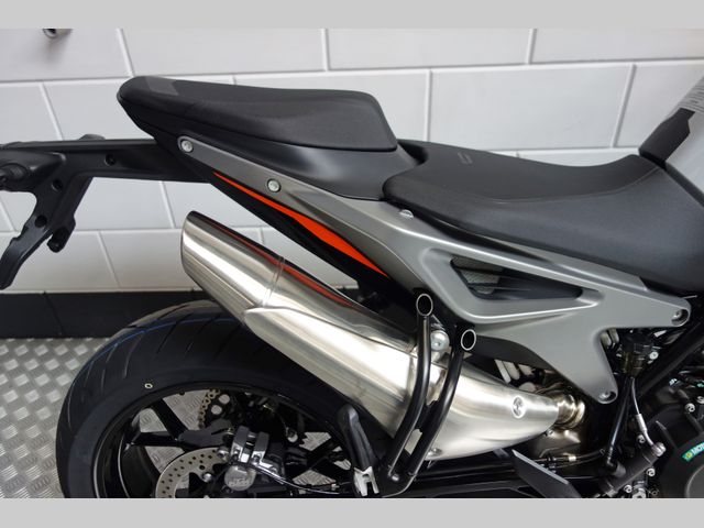 ktm - 790-duke