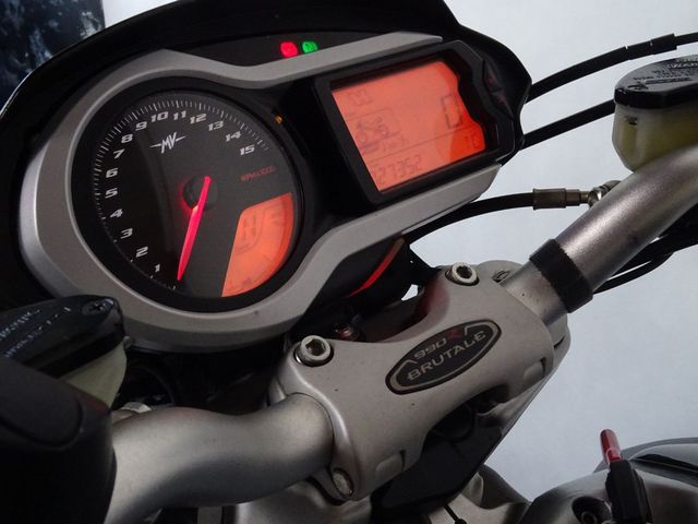 mv-agusta - brutale-990-r