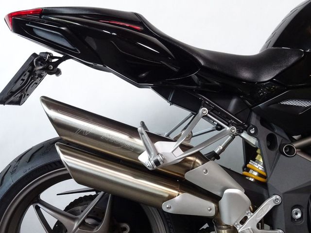 mv-agusta - brutale-990-r