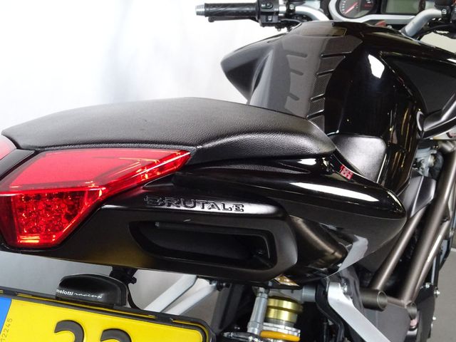mv-agusta - brutale-990-r