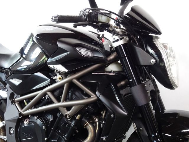 mv-agusta - brutale-990-r