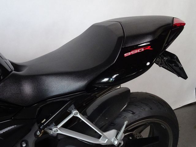 mv-agusta - brutale-990-r