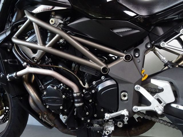 mv-agusta - brutale-990-r