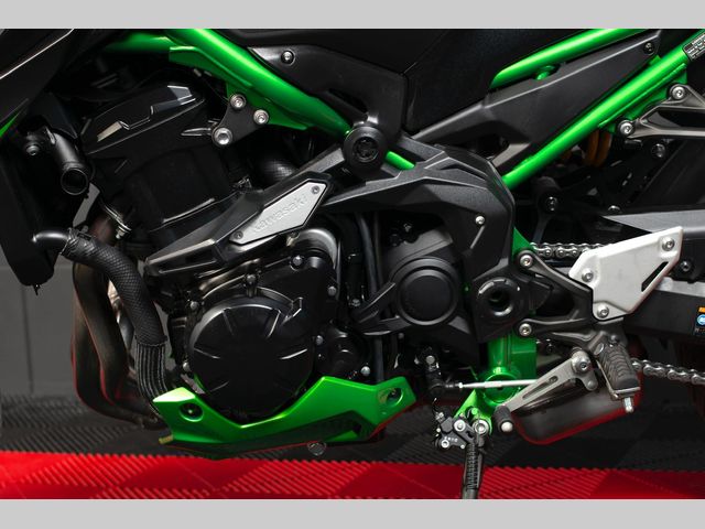 kawasaki - z900-se