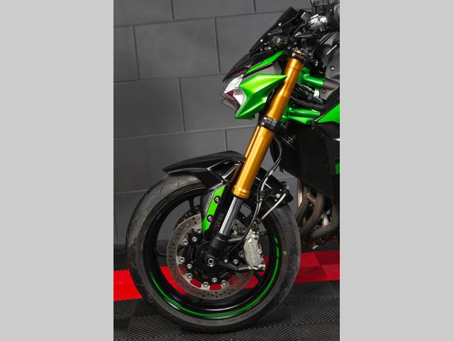 kawasaki - z900-se