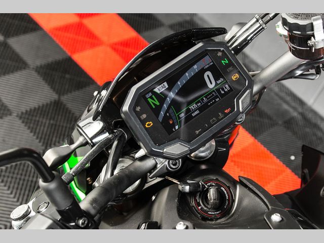 kawasaki - z900-se