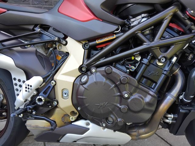 mv-agusta - brutale-1000-oro