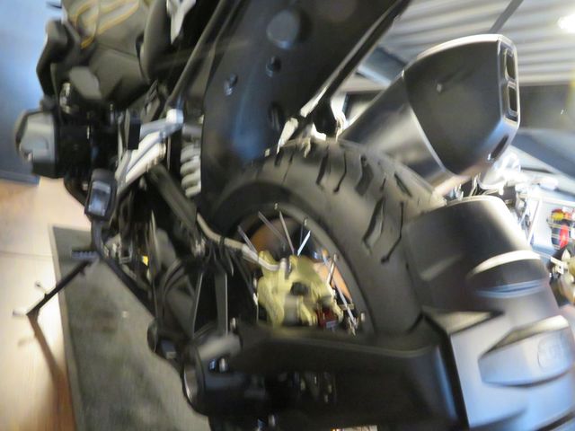 bmw - r-1250-gs