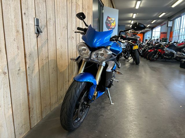 triumph - street-triple