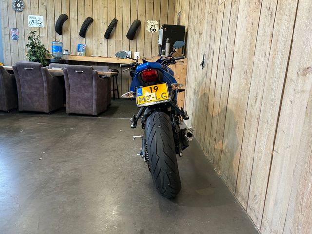 triumph - street-triple