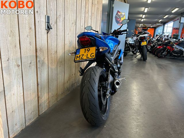 triumph - street-triple