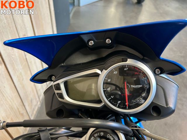 triumph - street-triple